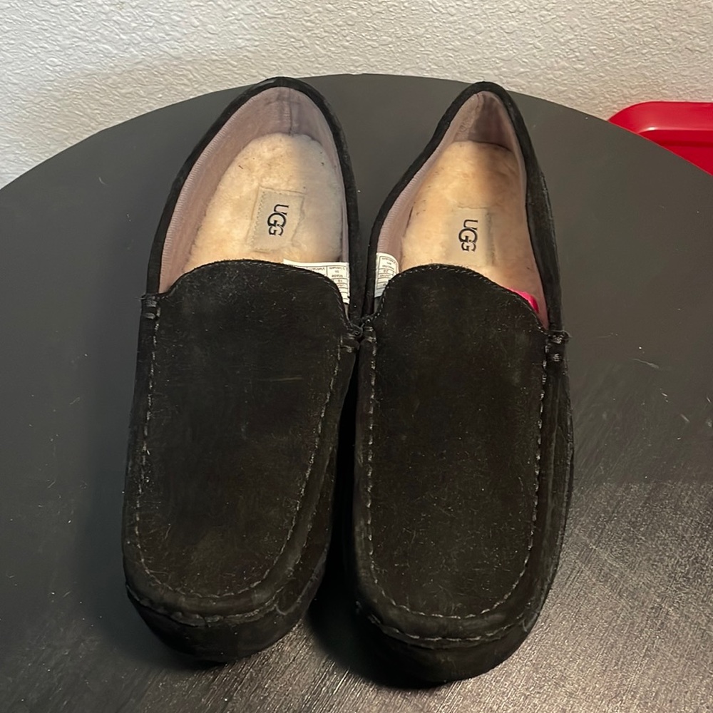 UGG slippers size 10